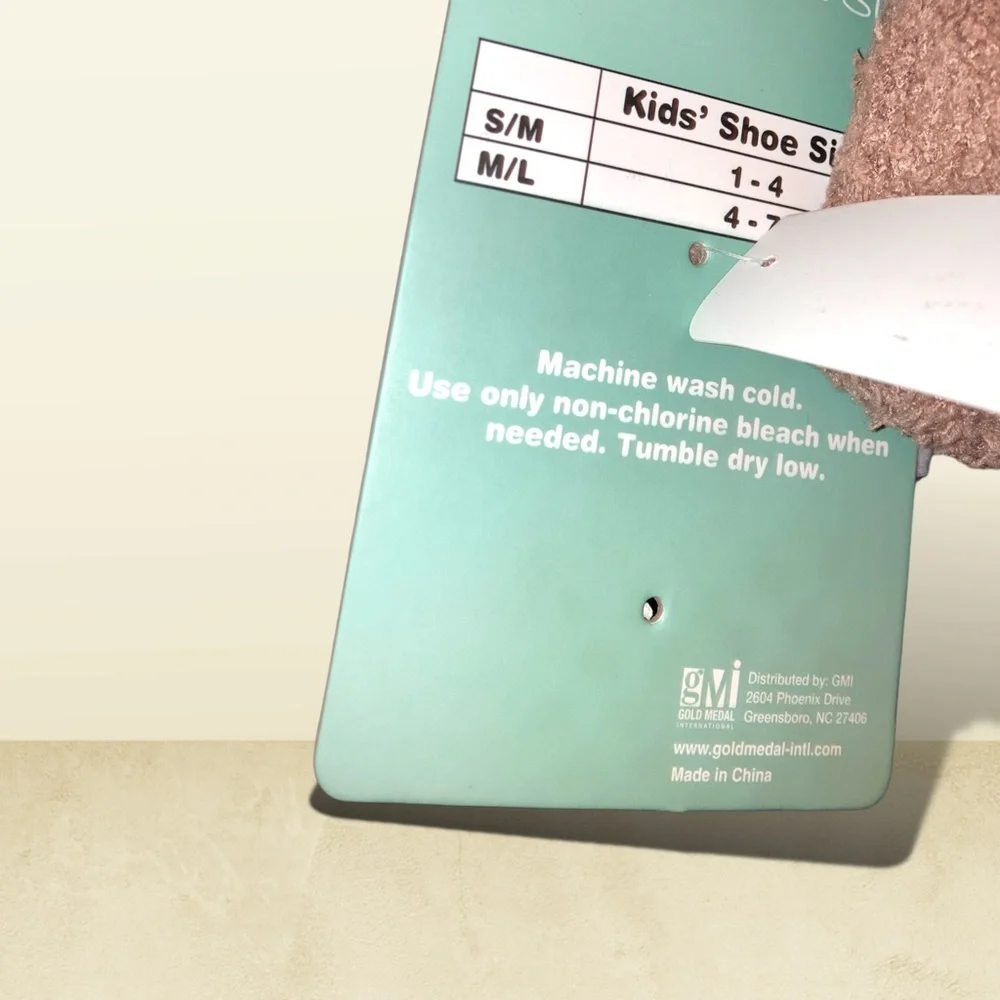 🆕NWT🎁Kids Fuzzy Kitty Slippers - Picture 12 of 15